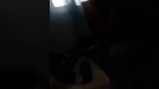 em gái đi uống rượu say bị lũ bạn hấp diêm