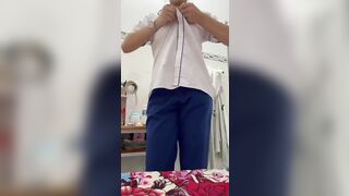 Học sinh VN nứng lồn muốn mất trinh