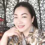 Mẹ bạn thân U40