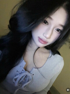 Con đĩ gợi dục